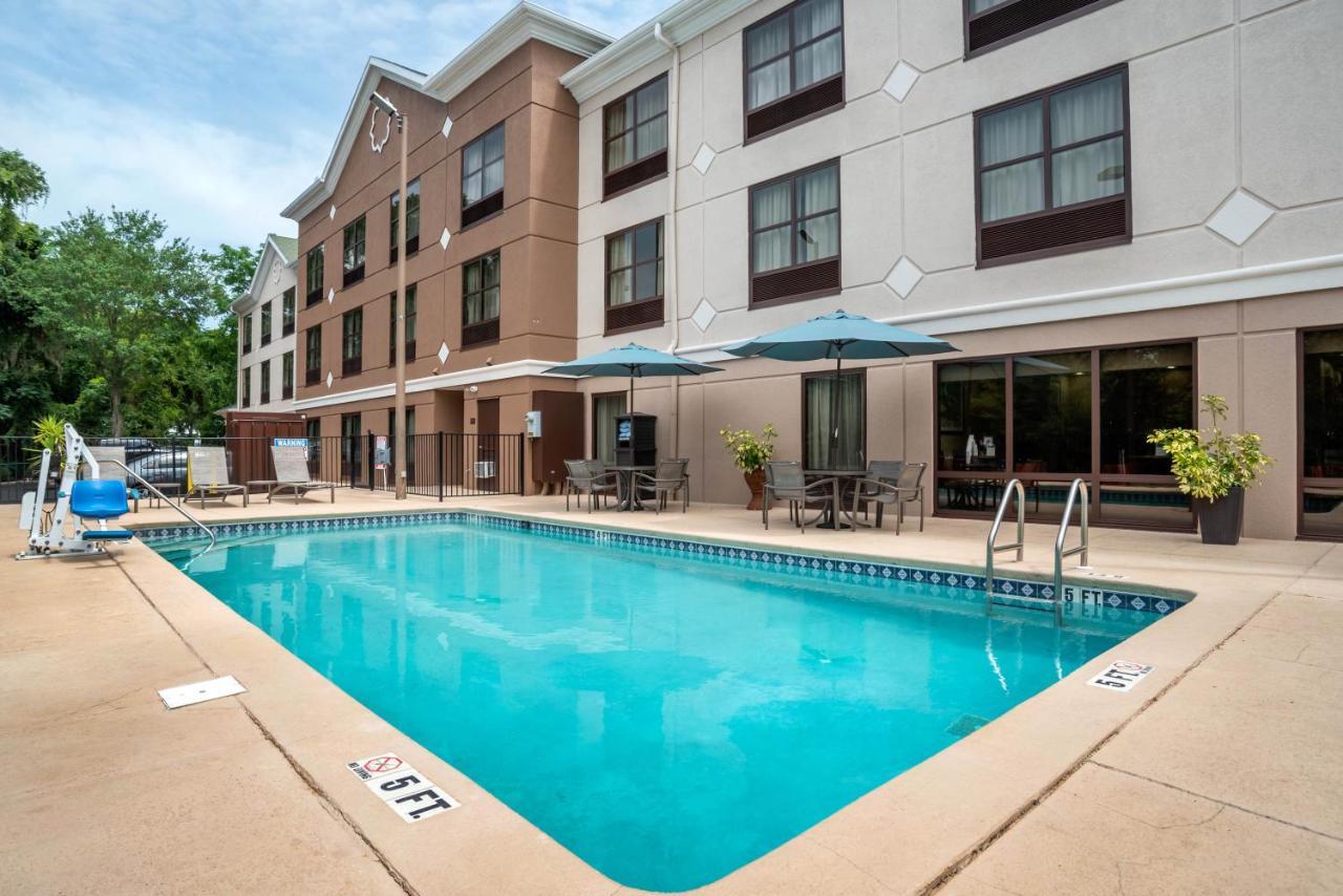 Comfort Suites Tallahassee Capitol - University Area Exterior photo