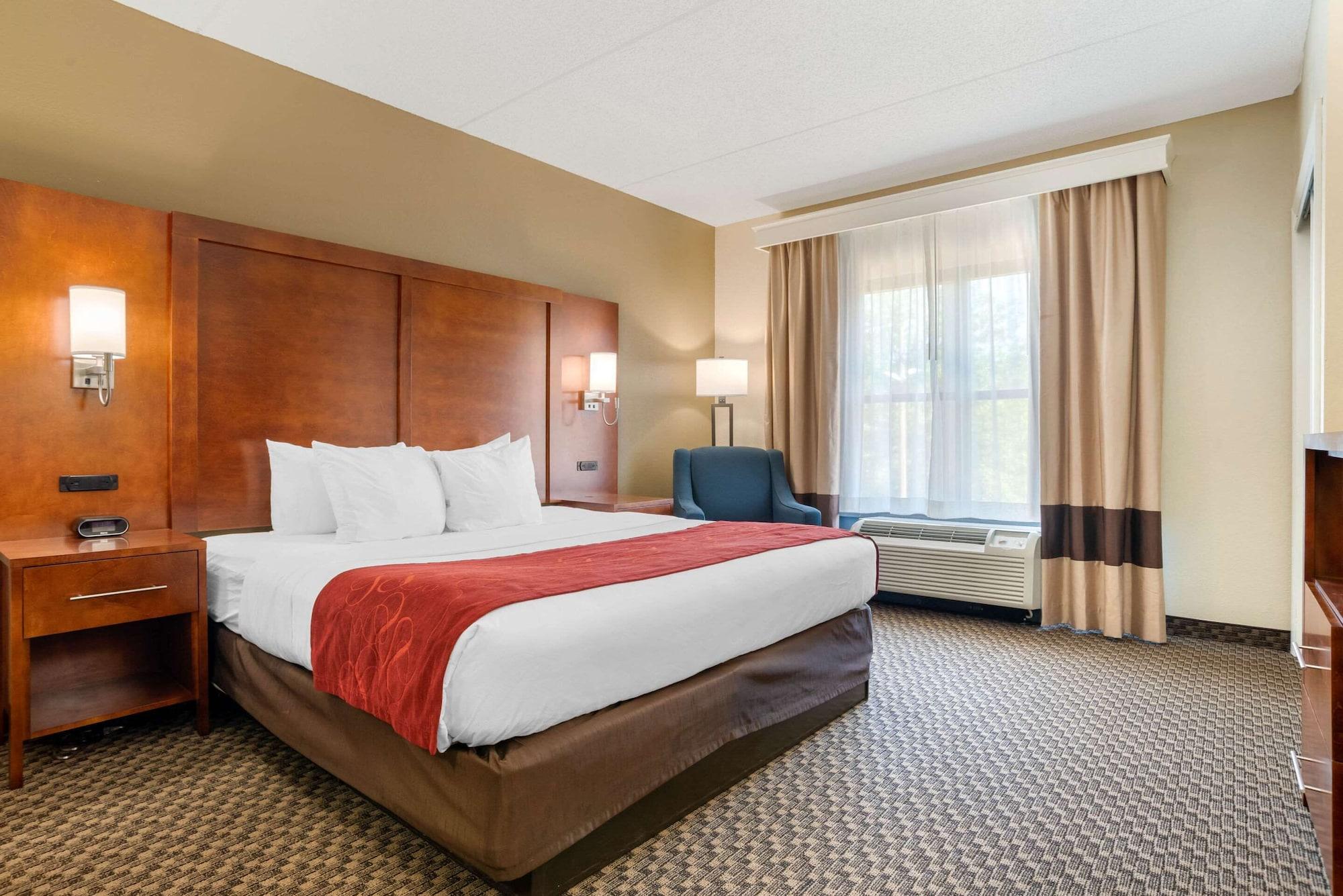 Comfort Suites Tallahassee Capitol - University Area Exterior photo